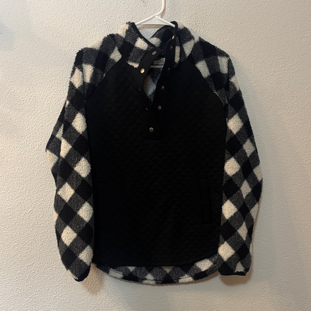 Maurices Black and White Plaid Pullover